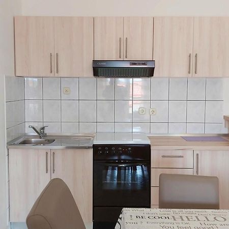 Apartments Zvone Омиш Экстерьер фото