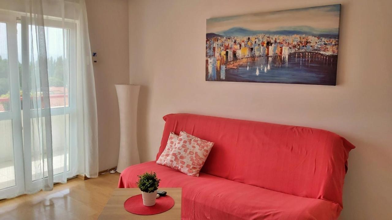Apartments Zvone Омиш Экстерьер фото