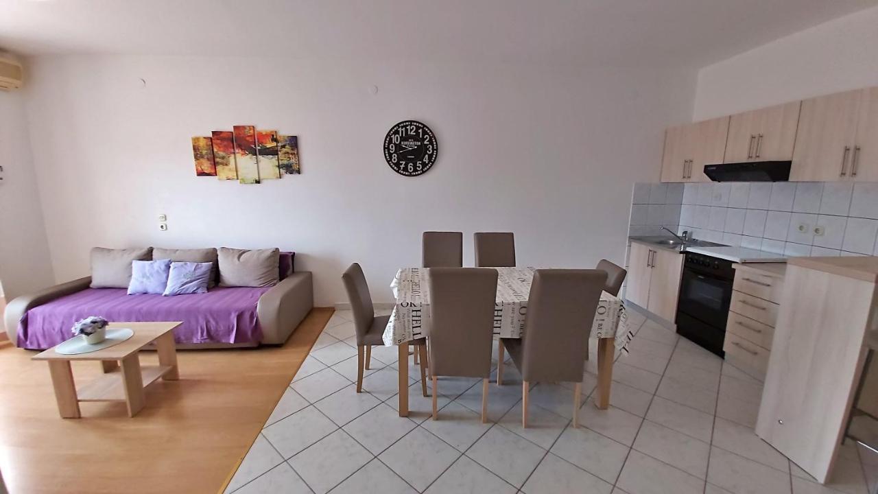 Apartments Zvone Омиш Экстерьер фото