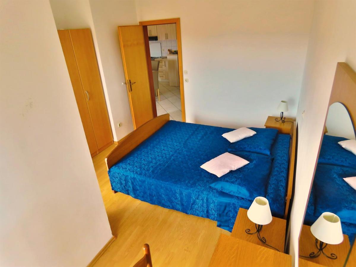 Apartments Zvone Омиш Экстерьер фото