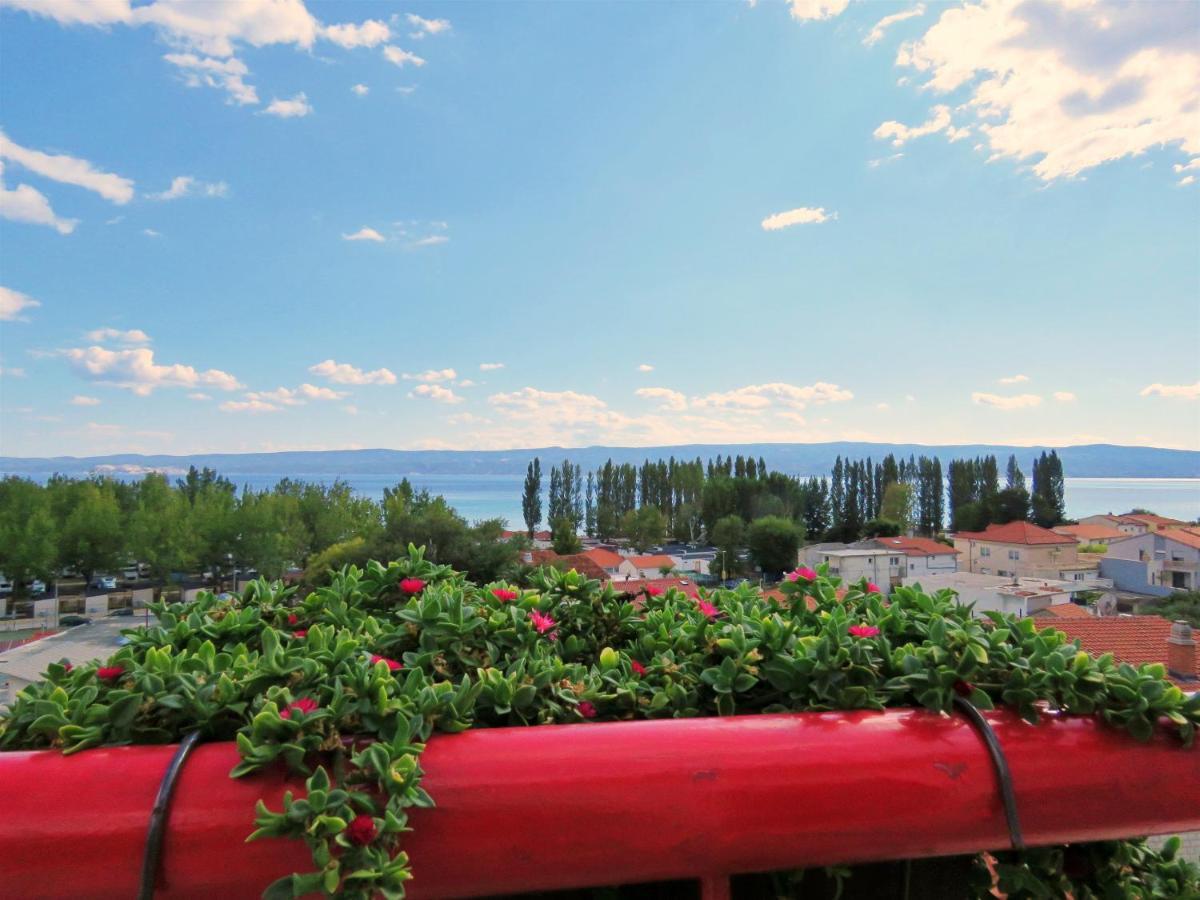 Apartments Zvone Омиш Экстерьер фото